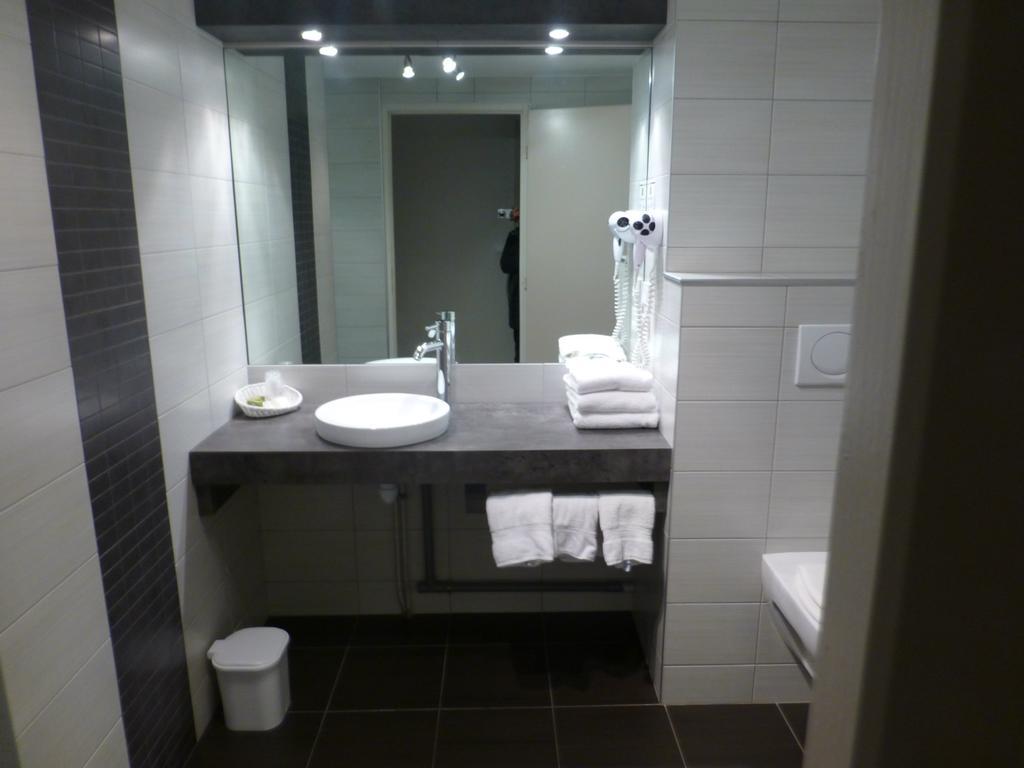 Logis Le Bourguignon Hotel Beze Bagian luar foto