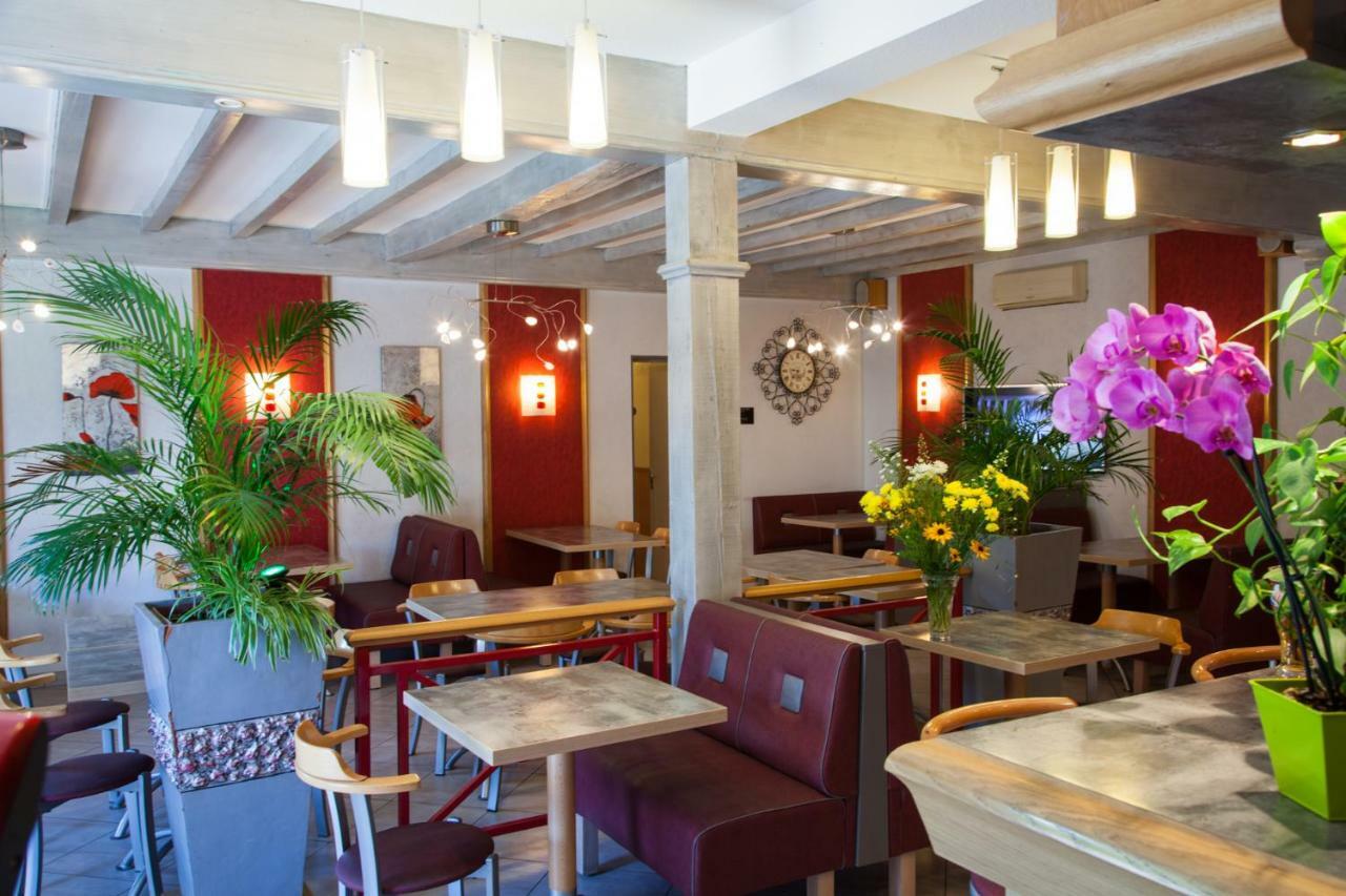 Logis Le Bourguignon Hotel Beze Bagian luar foto